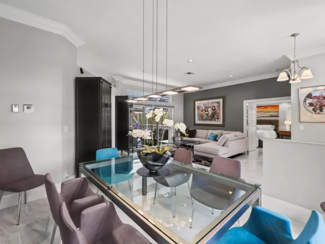 3-bedroom home for sale in Boca Raton - 20317 Hacienda Court - MondialRealty