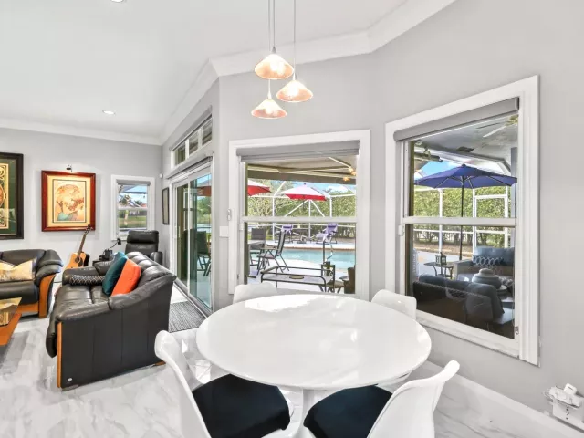 3-bedroom home for sale in Boca Raton - 20317 Hacienda Court - MondialRealty