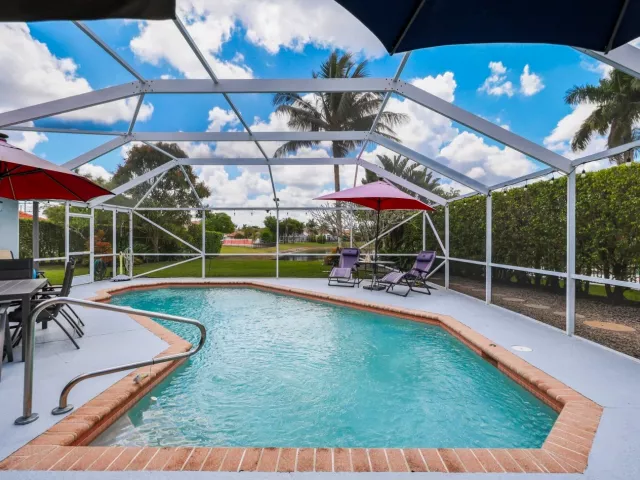3-bedroom home for sale in Boca Raton - 20317 Hacienda Court - MondialRealty