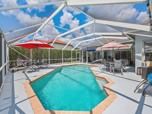 3-bedroom home for sale in Boca Raton - 20317 Hacienda Court - MondialRealty