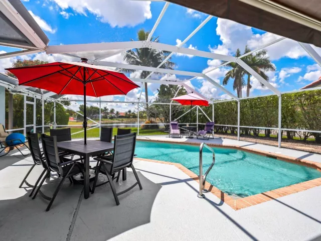 3-bedroom home for sale in Boca Raton - 20317 Hacienda Court - MondialRealty