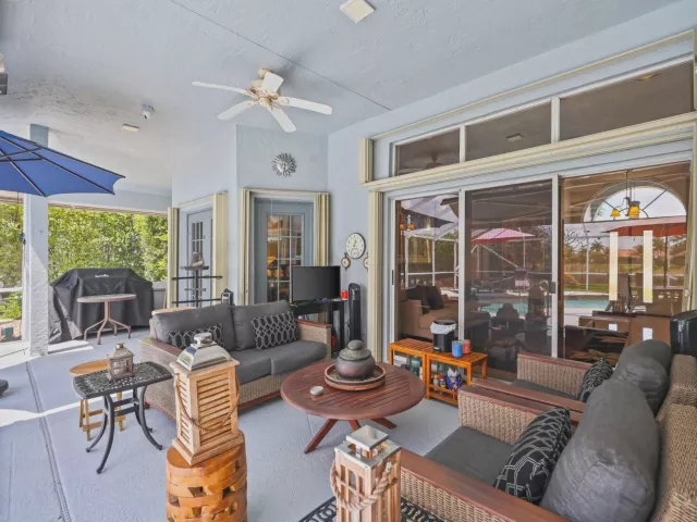 3-bedroom home for sale in Boca Raton - 20317 Hacienda Court - MondialRealty
