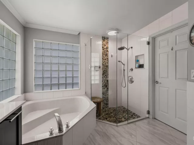 3-bedroom home for sale in Boca Raton - 20317 Hacienda Court - MondialRealty