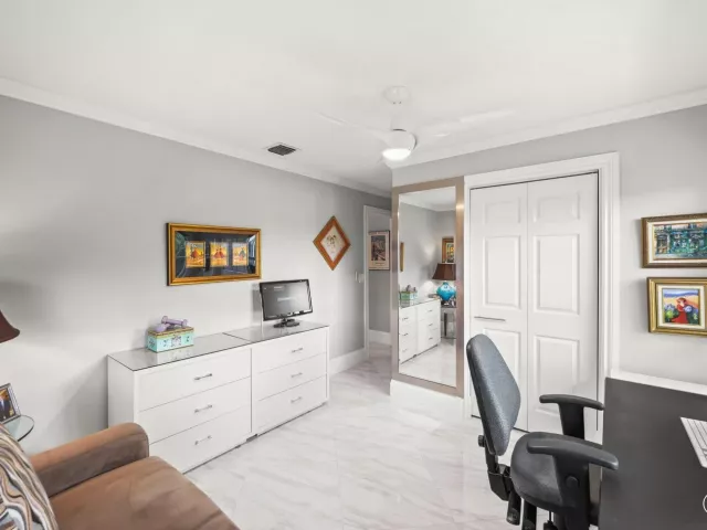 3-bedroom home for sale in Boca Raton - 20317 Hacienda Court - MondialRealty