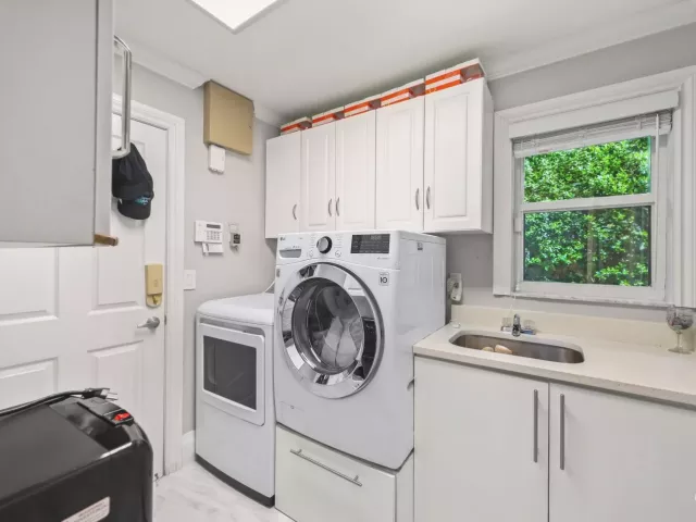 3-bedroom home for sale in Boca Raton - 20317 Hacienda Court - MondialRealty