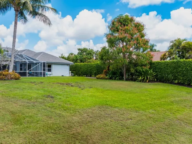 3-bedroom home for sale in Boca Raton - 20317 Hacienda Court - MondialRealty