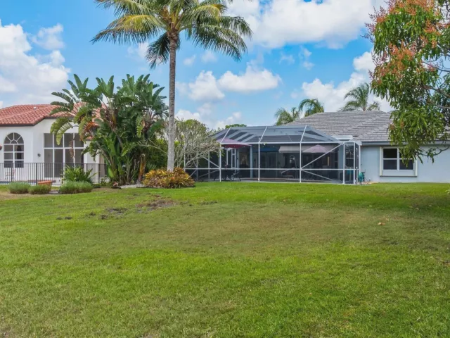 3-bedroom home for sale in Boca Raton - 20317 Hacienda Court - MondialRealty