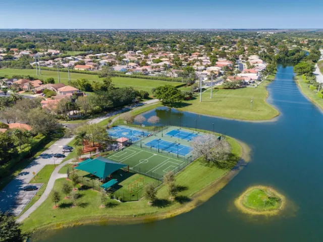 3-bedroom home for sale in Boca Raton - 20317 Hacienda Court - MondialRealty