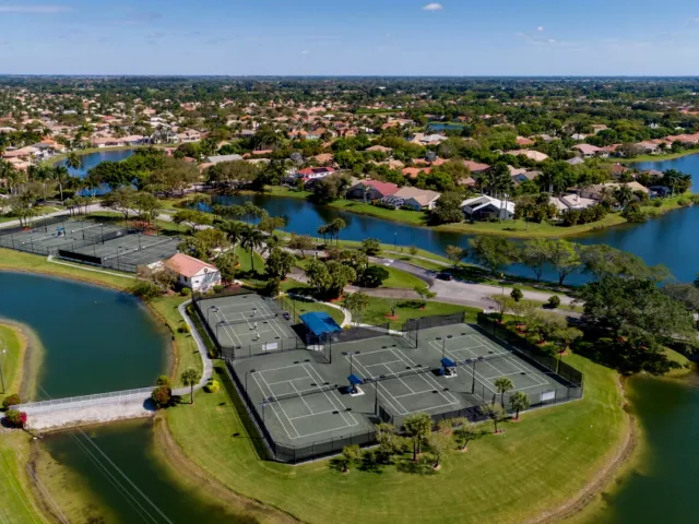 3-bedroom home for sale in Boca Raton - 20317 Hacienda Court - MondialRealty