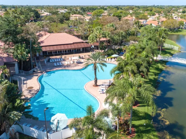 3-bedroom home for sale in Boca Raton - 20317 Hacienda Court - MondialRealty