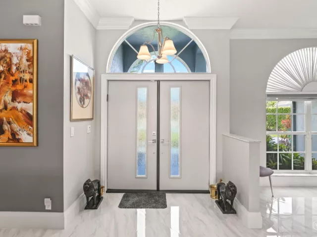 3-bedroom home for sale in Boca Raton - 20317 Hacienda Court - MondialRealty