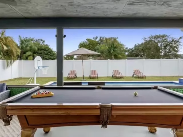 3-bedroom home for sale in Boca Raton - 9819 Spanish Isles Drive - MondialRealty