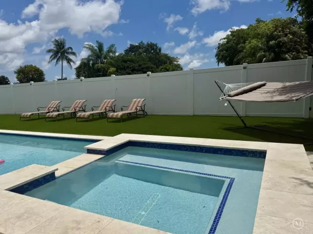 3-bedroom home for sale in Boca Raton - 9819 Spanish Isles Drive - MondialRealty