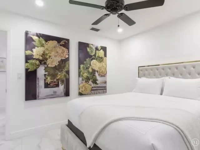 3-bedroom home for sale in Boca Raton - 9819 Spanish Isles Drive - MondialRealty