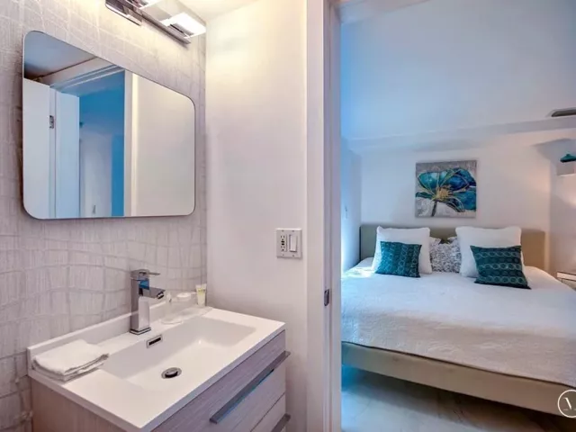 6-bedroom home for rent in Fort Lauderdale - 28 PELICAN Drive - MondialRealty