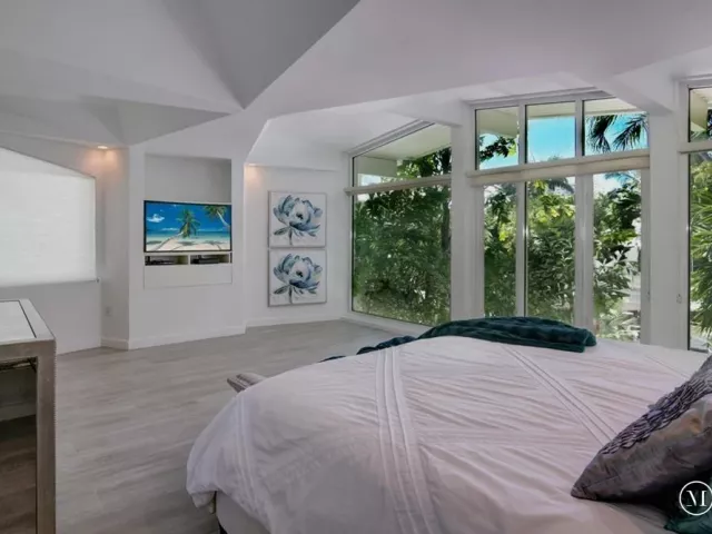 6-bedroom home for rent in Fort Lauderdale - 28 PELICAN Drive - MondialRealty