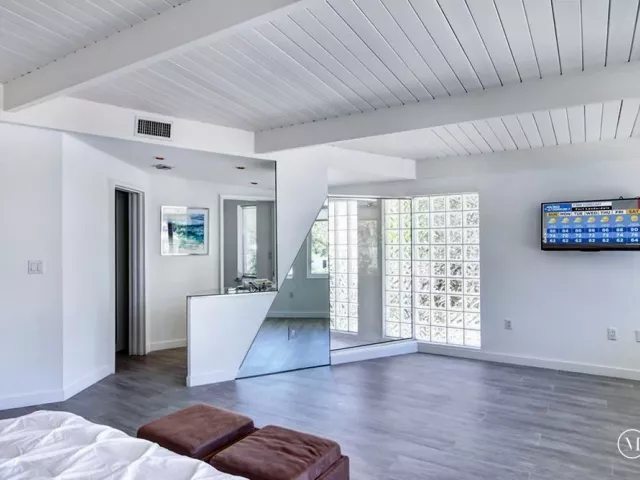 6-bedroom home for rent in Fort Lauderdale - 28 PELICAN Drive - MondialRealty