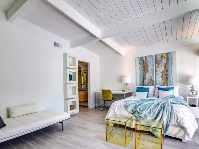 6-bedroom home for rent in Fort Lauderdale - 28 PELICAN Drive - MondialRealty
