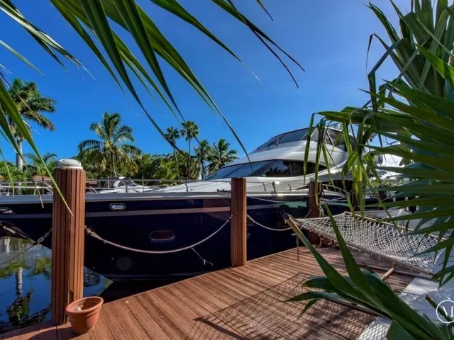 6-bedroom home for rent in Fort Lauderdale - 28 PELICAN Drive - MondialRealty