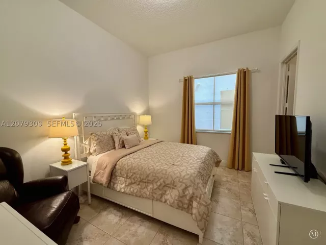 4-bedroom home for rent in Cooper City - 2673 NW 83rd Ter 2673 - MondialRealty