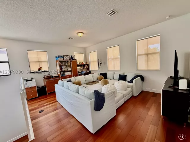 4-bedroom home for rent in Cooper City - 2673 NW 83rd Ter 2673 - MondialRealty