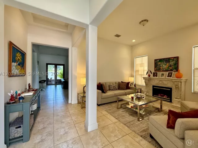 4-bedroom home for rent in Cooper City - 2673 NW 83rd Ter 2673 - MondialRealty