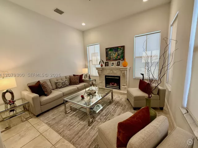 4-bedroom home for rent in Cooper City - 2673 NW 83rd Ter 2673 - MondialRealty