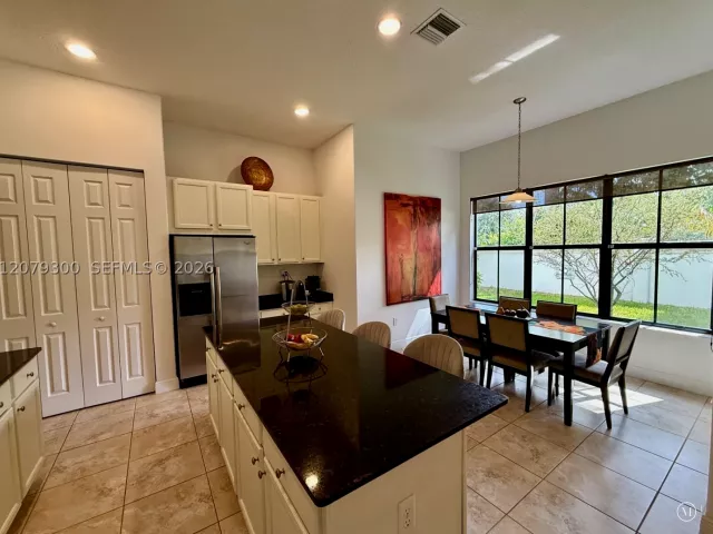4-bedroom home for rent in Cooper City - 2673 NW 83rd Ter 2673 - MondialRealty