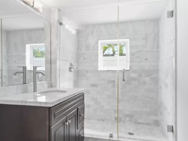 5-bedroom home for rent in Boca Raton - 284 NE 7TH Street - MondialRealty