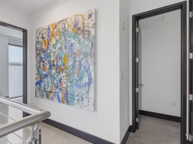 5-bedroom home for rent in Boca Raton - 284 NE 7TH Street - MondialRealty