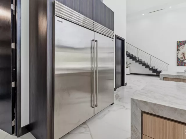 5-bedroom home for rent in Boca Raton - 284 NE 7TH Street - MondialRealty