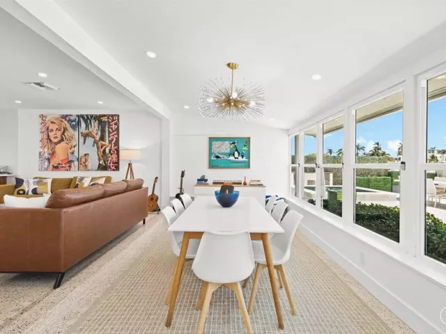 4-bedroom home for sale in Fort Lauderdale - 1322 CORDOVA Road - MondialRealty