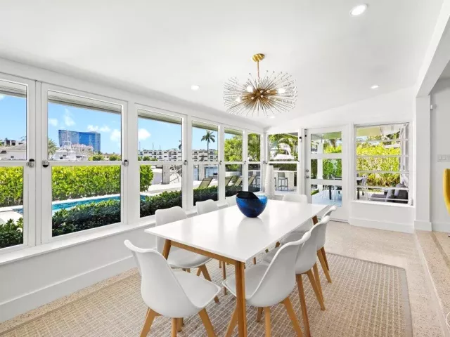 4-bedroom home for sale in Fort Lauderdale - 1322 CORDOVA Road - MondialRealty
