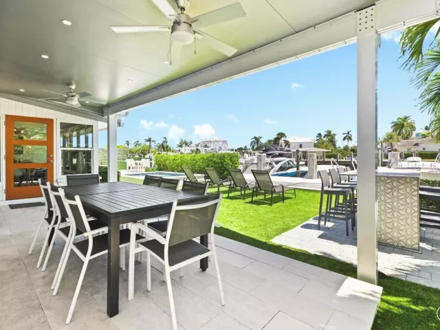4-bedroom home for sale in Fort Lauderdale - 1322 CORDOVA Road - MondialRealty