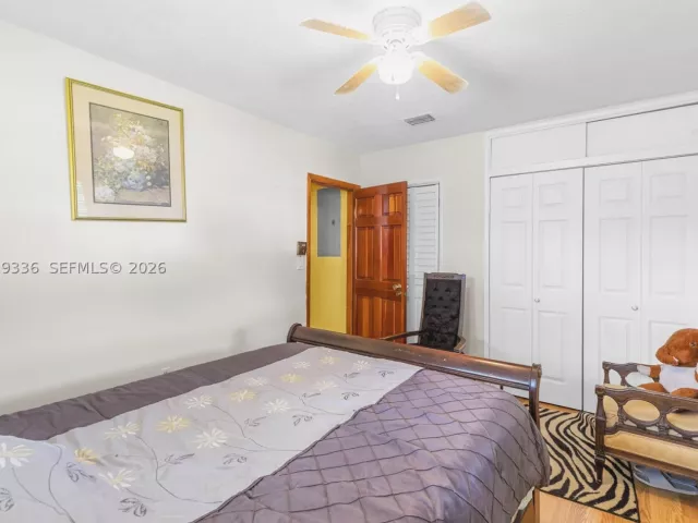 3-bedroom home for sale in Pembroke Pines - 311 SW 70th Ter - MondialRealty