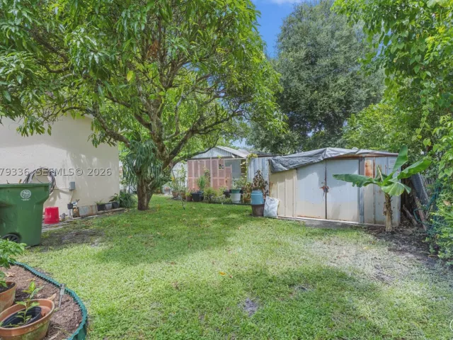 3-bedroom home for sale in Pembroke Pines - 311 SW 70th Ter - MondialRealty