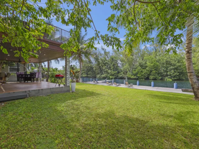 4-bedroom home for sale in Fort Lauderdale - 4406 SW 35th Avenue - MondialRealty
