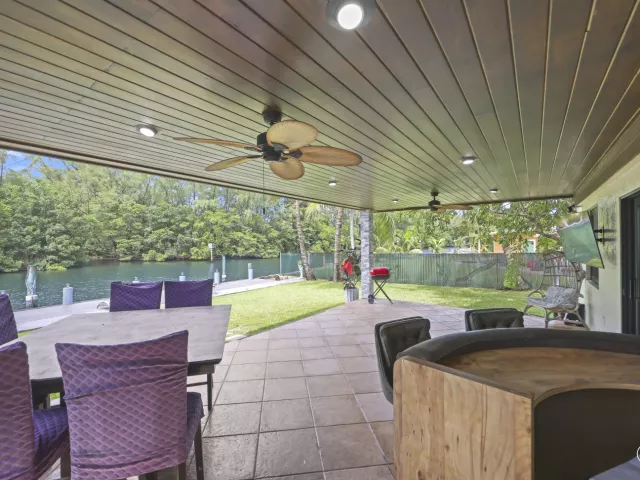 4-bedroom home for sale in Fort Lauderdale - 4406 SW 35th Avenue - MondialRealty