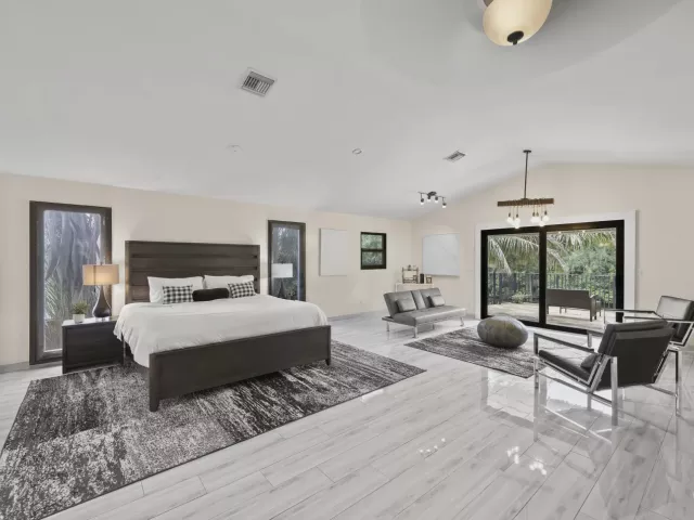 4-bedroom home for sale in Fort Lauderdale - 4406 SW 35th Avenue - MondialRealty