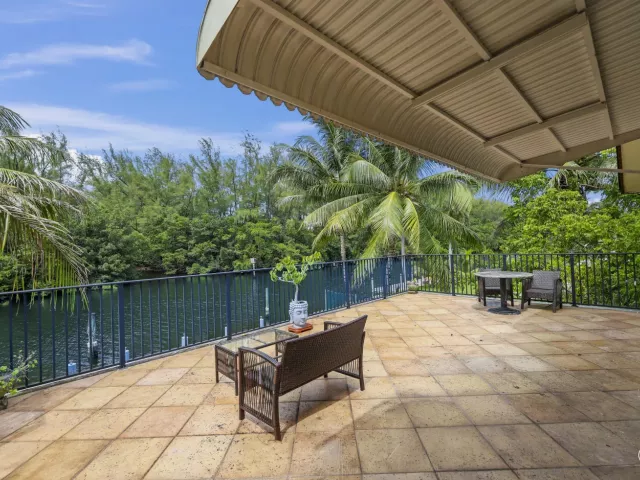 4-bedroom home for sale in Fort Lauderdale - 4406 SW 35th Avenue - MondialRealty