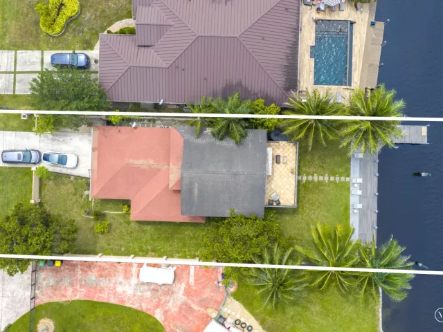 4-bedroom home for sale in Fort Lauderdale - 4406 SW 35th Avenue - MondialRealty