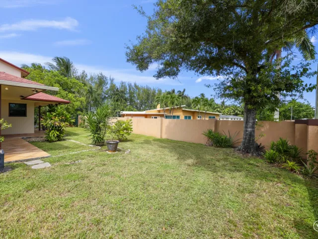 4-bedroom home for sale in Fort Lauderdale - 4406 SW 35th Avenue - MondialRealty