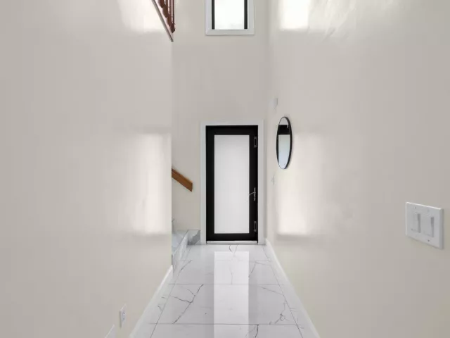 4-bedroom home for sale in Fort Lauderdale - 4406 SW 35th Avenue - MondialRealty