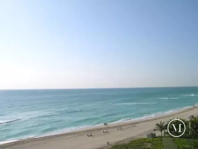 1-bedroom condo for sale in Sunny Isles Beach - 16275 Collins Avenue 2403 - MondialRealty
