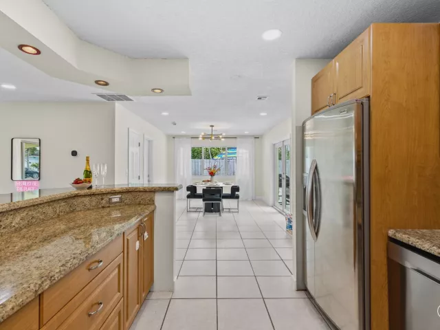 3-bedroom home for sale in Deerfield Beach - 5 SE 11th Court - MondialRealty