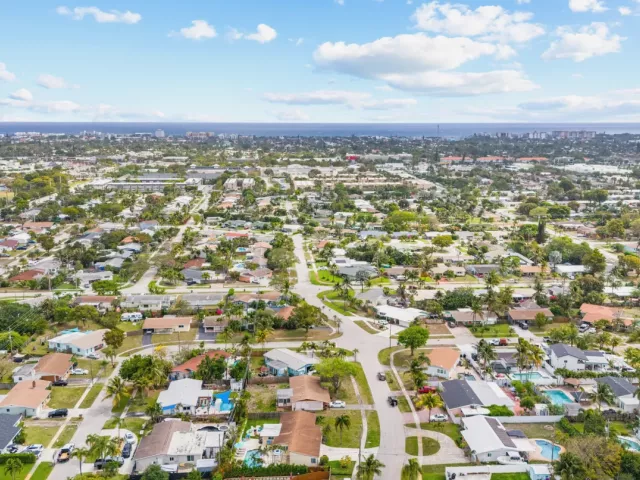 3-bedroom home for sale in Deerfield Beach - 5 SE 11th Court - MondialRealty