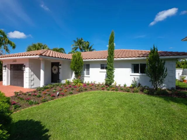 3-bedroom home for rent in Boca Raton - 349 NE 2ND Street - MondialRealty