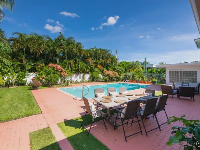 3-bedroom home for rent in Boca Raton - 349 NE 2ND Street - MondialRealty