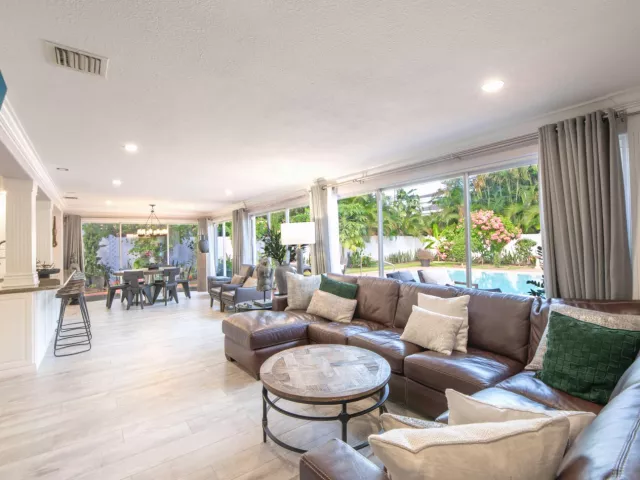 3-bedroom home for rent in Boca Raton - 349 NE 2ND Street - MondialRealty