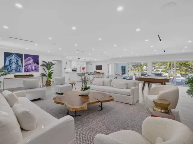 4-bedroom home for sale in Fort Lauderdale - 41 S COMPASS Drive - MondialRealty